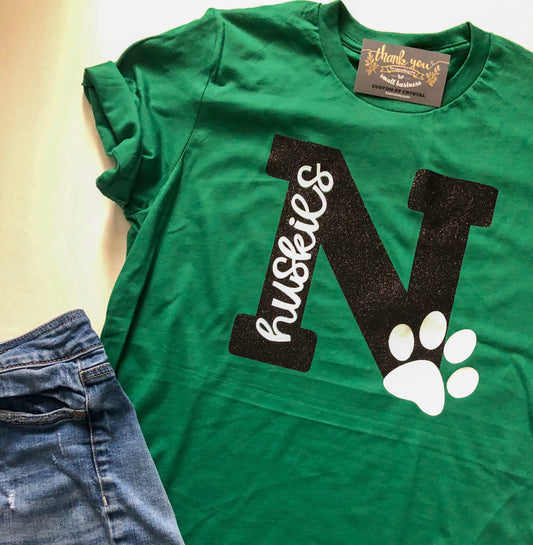 N huskies tee-paw print